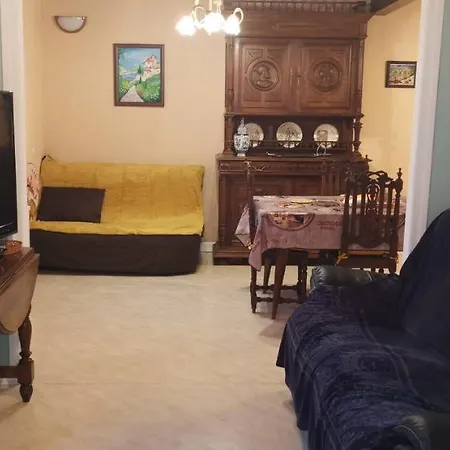 Maison D'hote, Gite, La Maisonnette Holiday home Vic-sur-Cere