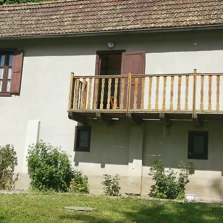 Maison D'hote, Gite, La Maisonnette * Vic-sur-Cere