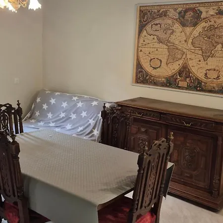 Maison D'hote, Gite, La Maisonnette Holiday home Vic-sur-Cere
