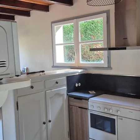 Holiday home Maison D'hote, Gite, La Maisonnette Vic-sur-Cere