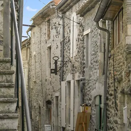 Holiday home La Romaine