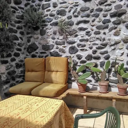 Holiday home La Romaine *